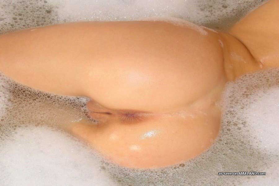 美味しそうな日本のダーリンはサッキーが大好き
 #69870438