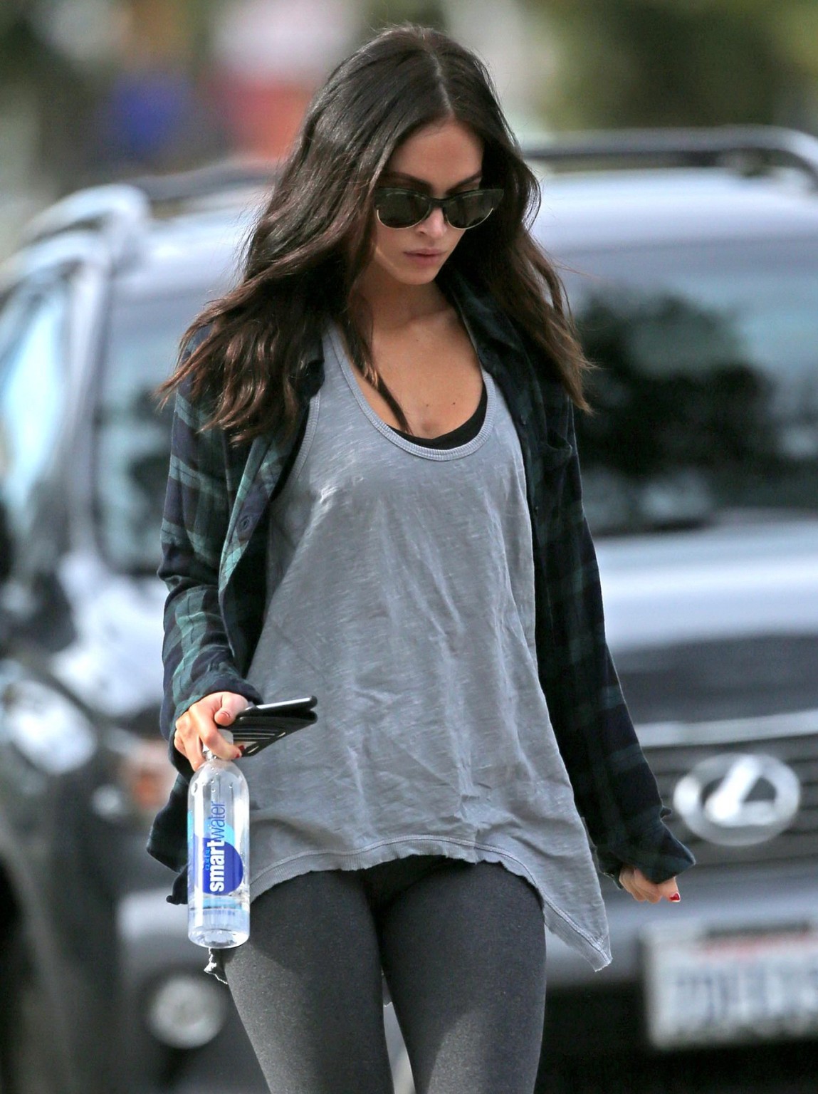 Megan fox en collants gris pour une sortie à La Haye.
 #75178365