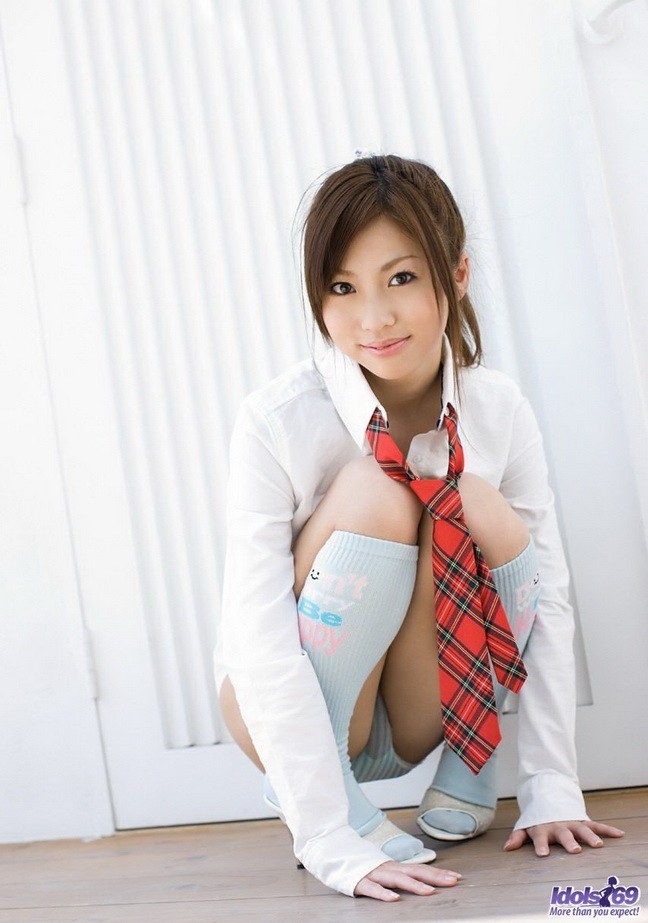 Asian schoolgirl Risa Chigasaki strips showin body #69771128