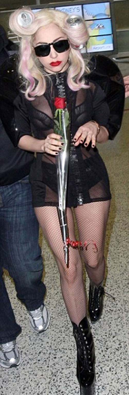 Lady Gaga très sexy et chaude avec des photos paparazzo à travers le corps.
 #75356640