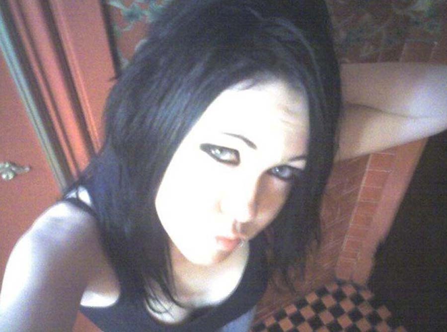 Hot and sexy amateur goth babe #68299917