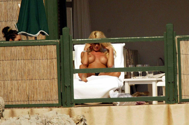 Victoria Silvstedt pussy exposed and topless paparazzi pictures #75440281