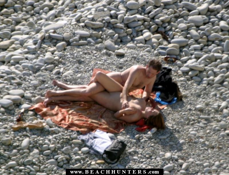 Sexe hardcore sur une plage
 #72314301