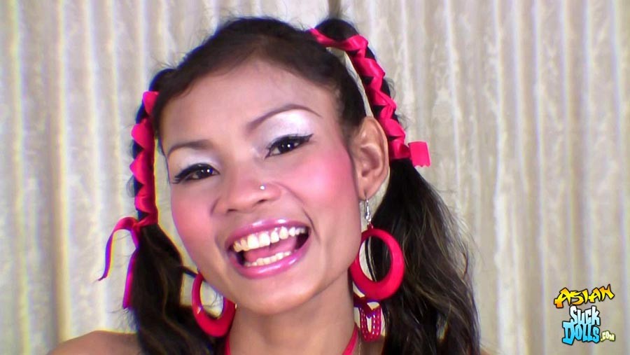 Polly bekommt ihre winzige Muschi gefickt und perfektes Gesicht in Sperma bedeckt
 #67520726