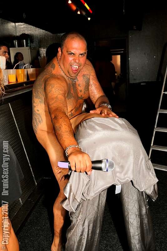 ギャングスタに掘られる無駄な秘書たち
 #77844041