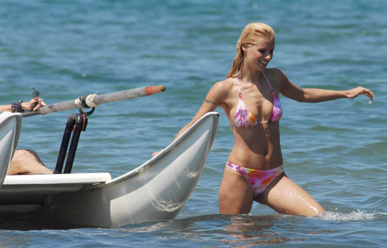 Michelle Hunziker showing her big tits on beach paparazzi pics #75418266
