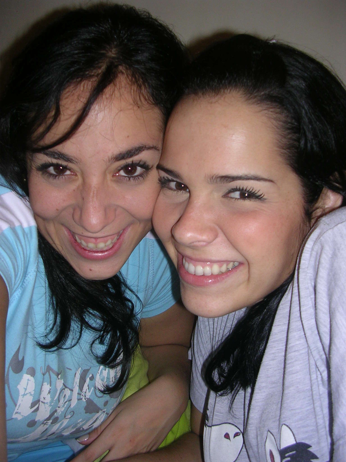 Lesbianas de tetas grandes
 #75728019