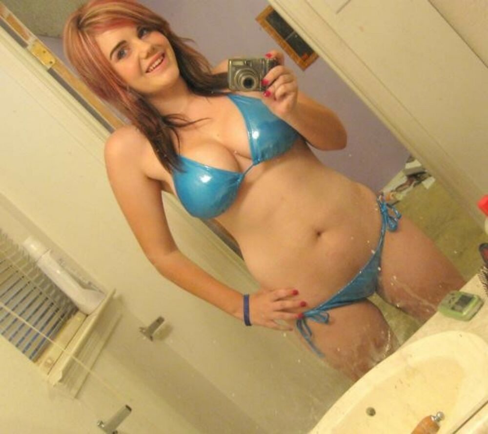 Autofoto gfs joven posando desnuda en el espejo galería 18
 #68173586