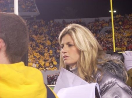 Erin andrews glamourös sportscaster zeigt ihr gutes Aussehen
 #73784396