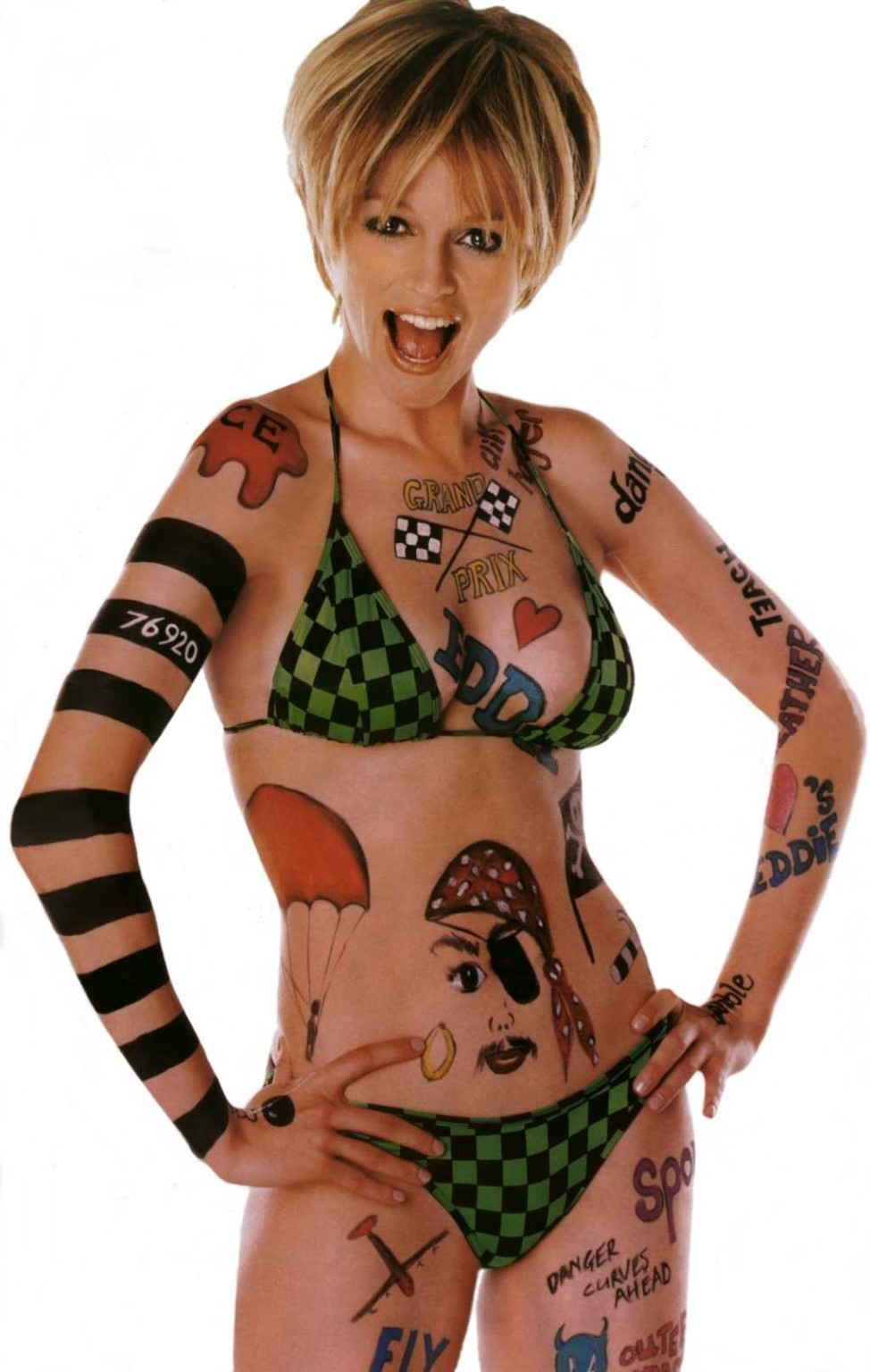 L'eccentrica attrice Heather Graham gode di nudità all'aperto
 #73763298