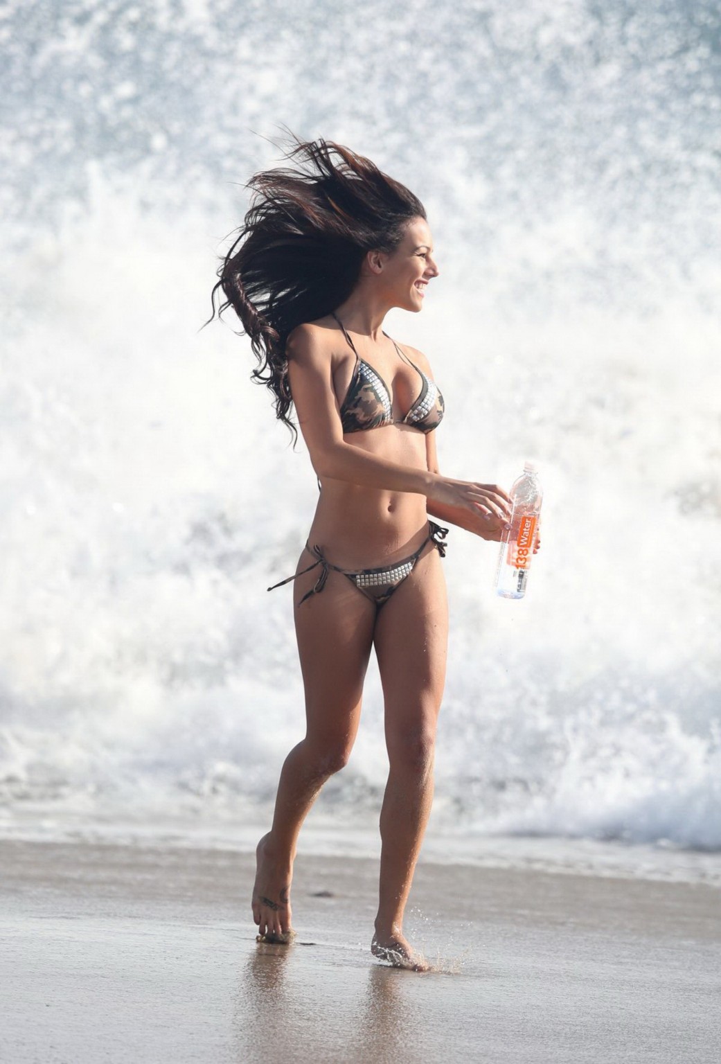 Katelynn ansari zeigt ihren heißen Bikini-Körper für 138 Wasser-Fotoshooting in cali
 #75202824