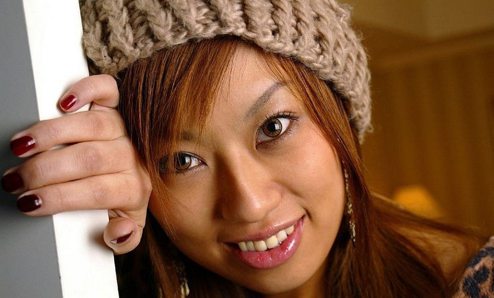 Yukari fujikawa sexy modelo asiática es bonita en púrpura
 #69889792