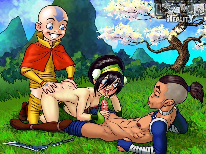 Porno-Avatar mit nackten Freunden in Sex-Cartoons
 #69663600
