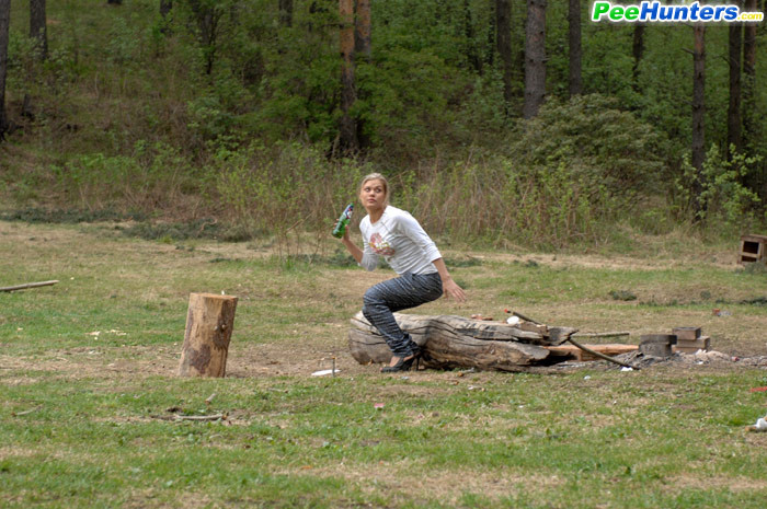 Girl goes to the woods to piss and smoke a cig #78691447