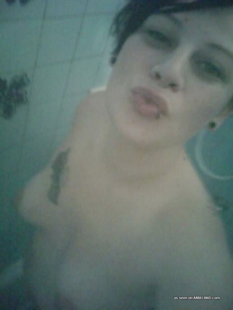 Emo and goth gfs posing and selfshot pics 1 #67715781