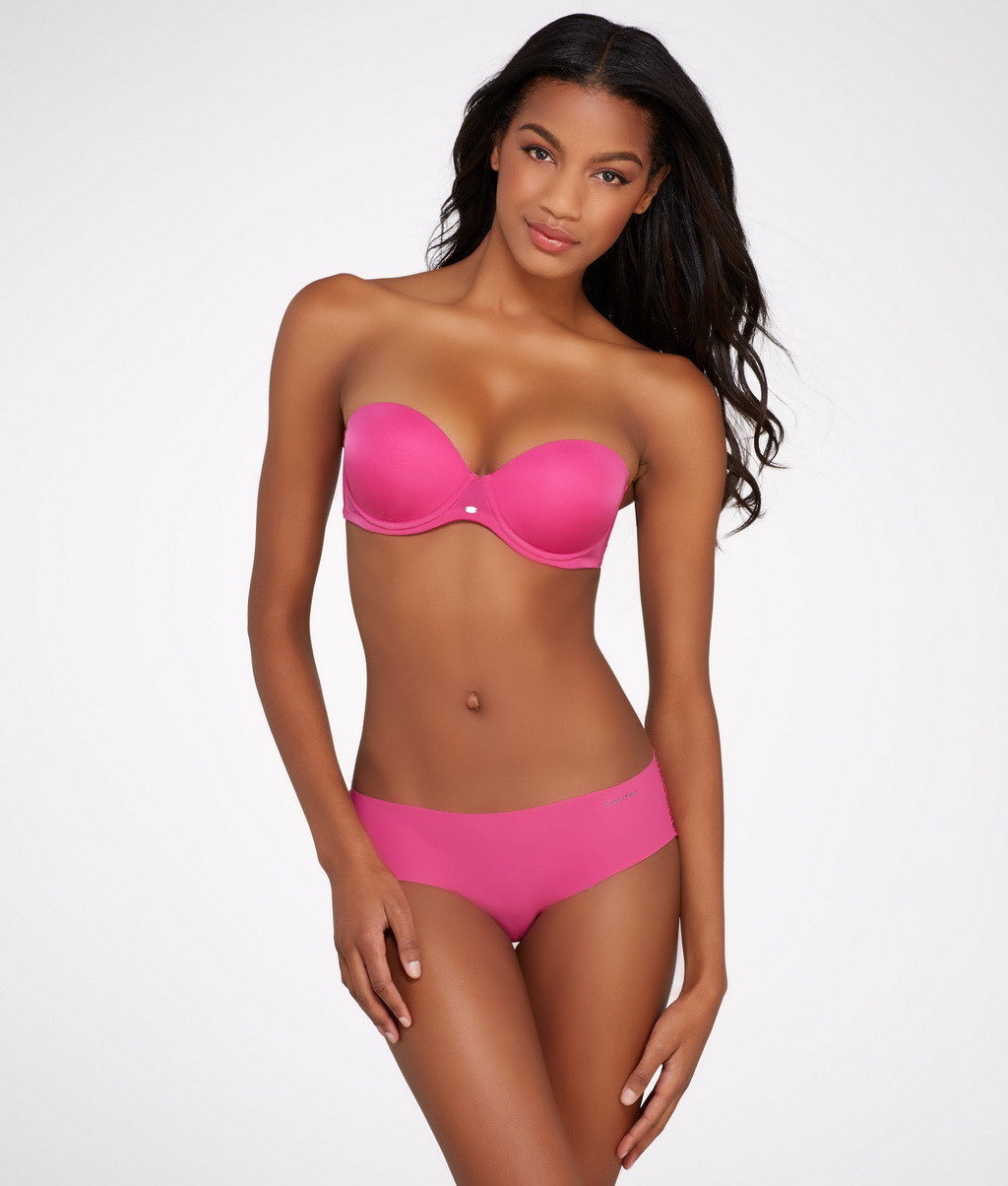 Ebonee Davis in sehr sexy Bare Necessities 2015 Dessous-Kollektion
 #75162289