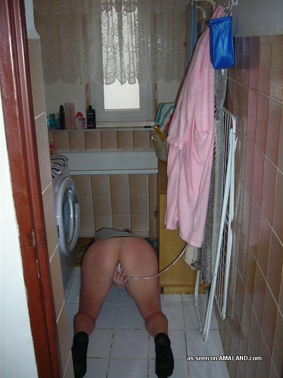 Verführerische Amateur teen Freundinnen zeigen Arsch in hausgemachten pix
 #79429657