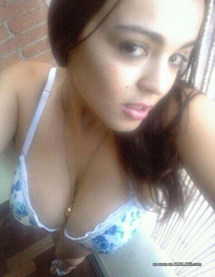 Kompilation eines sexy schwerbrüstigen Honigs camwhoring
 #67642484