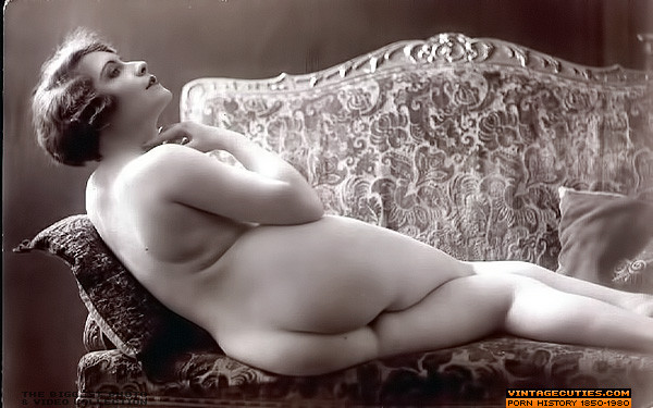 Vintage Erotica Of Curvy Babes Posing For Artful Nudes