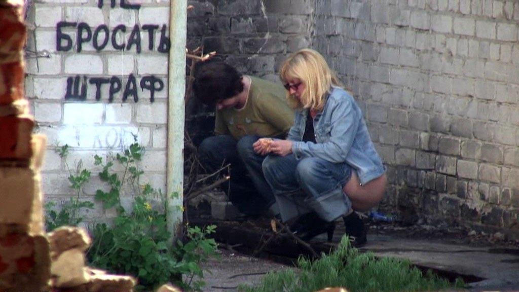Two unsuspecting chicks make a pee in the open air #76524216
