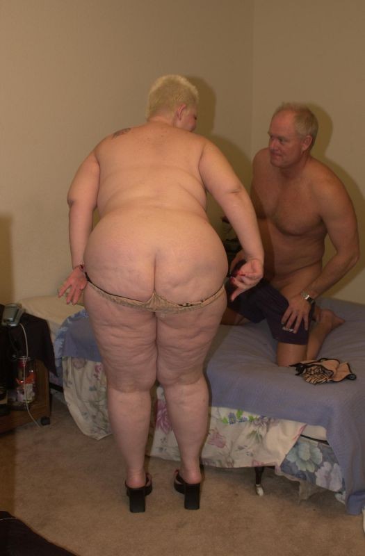 Gorda zorra follando con un tío mayor hasta que se corre
 #73294498