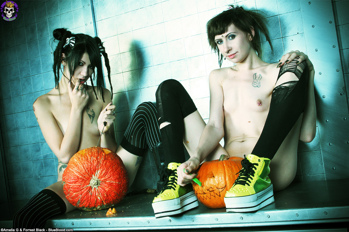 Hot petite naked Emo Goth girls carving pumpkins together #67446051