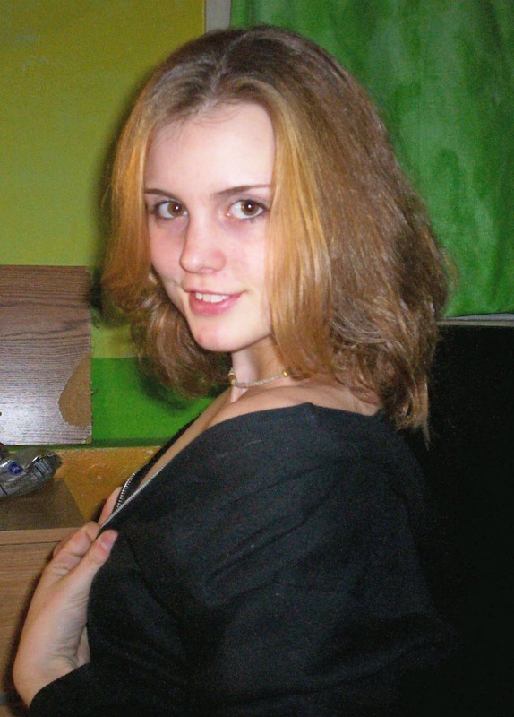 Anzy topless and naked on the beach and in the room #68316388