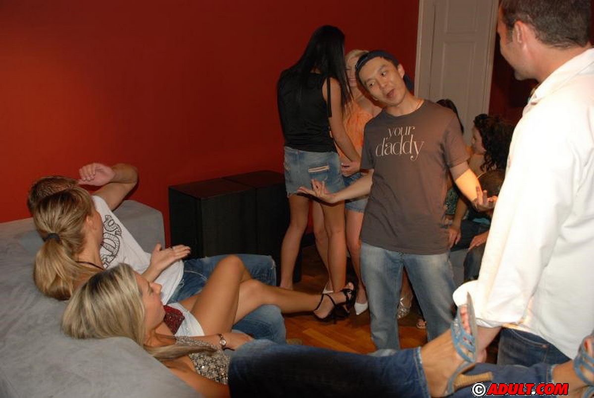 Calde ragazze dal culo stretto in un selvaggio sex party di Nashville
 #68297280