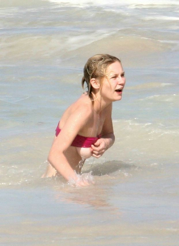 Actress Kirsten Dunsts big tits and tight body #73893827