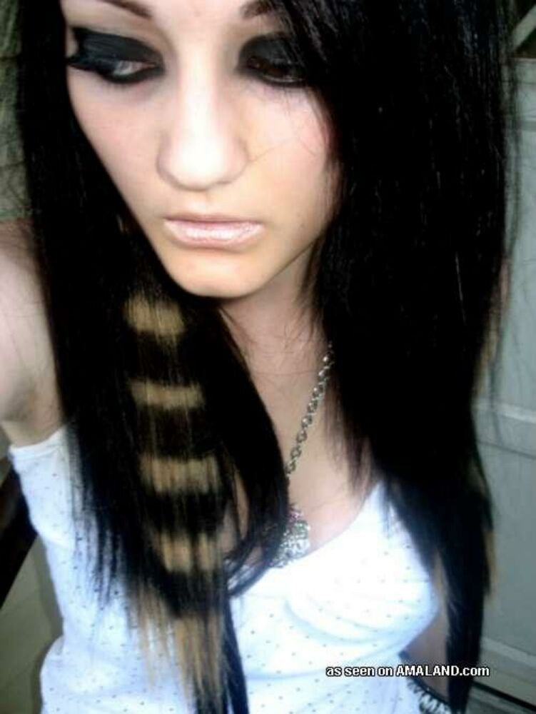 Emo and goth gfs posing and selfshot pics 8 #67872228