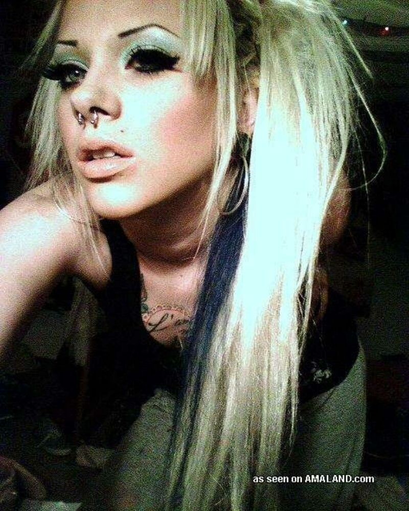 Emo and goth gfs posing and selfshot pics 8 #67872267