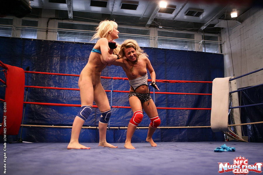 Bianca Arden blonde dominant in lesbian catfight #73497848