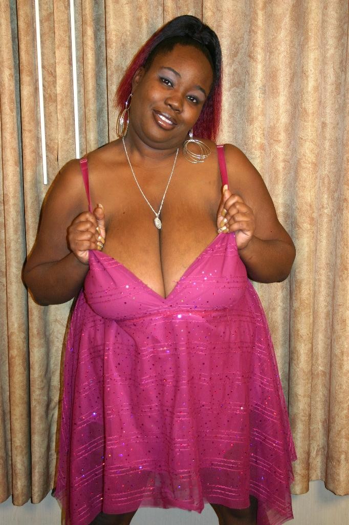 Horny ebony bbw loves to tease and posed while playimh with her busty tits #71863107
