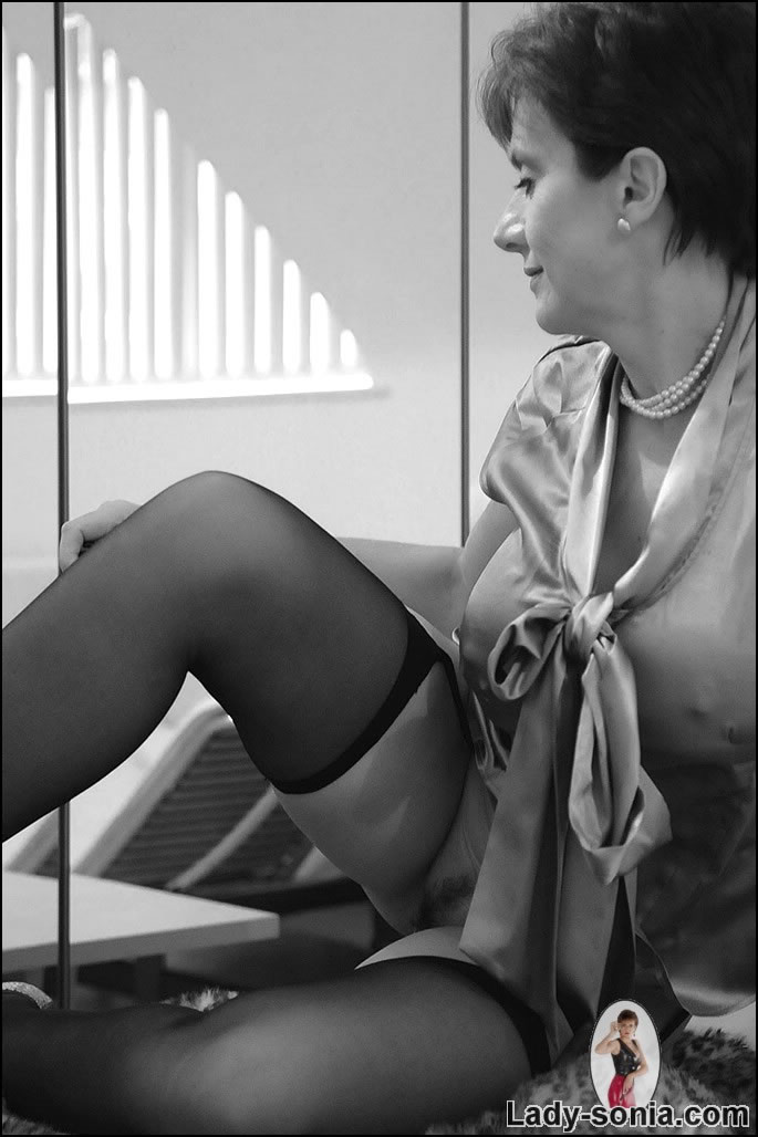 Busty british nylons mature gets turned on photographing herself #78497224