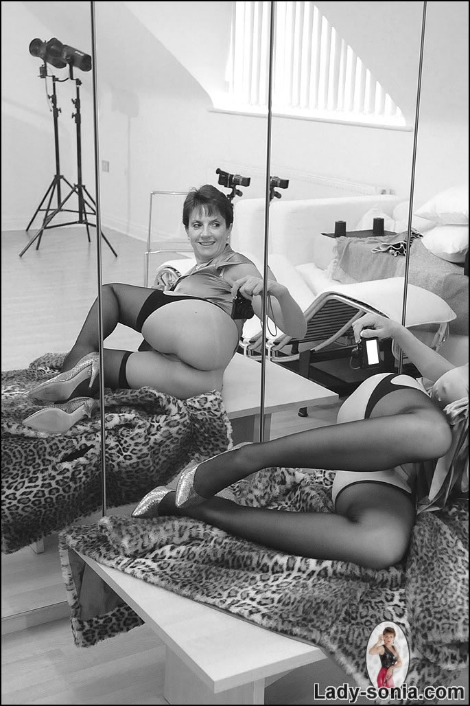 Busty british nylons mature gets turned on photographing herself #78497237
