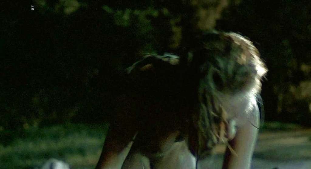 ルディヴィーヌ・サニエ、ヌード映画で巨乳と毛深いオマンコを晒す
 #75328819
