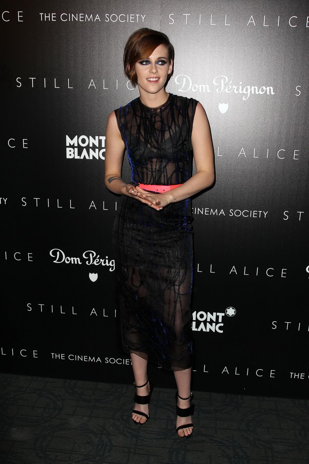 Kristen Stewart en soutien-gorge lors de la projection de Still Alice à New York.
 #75175343