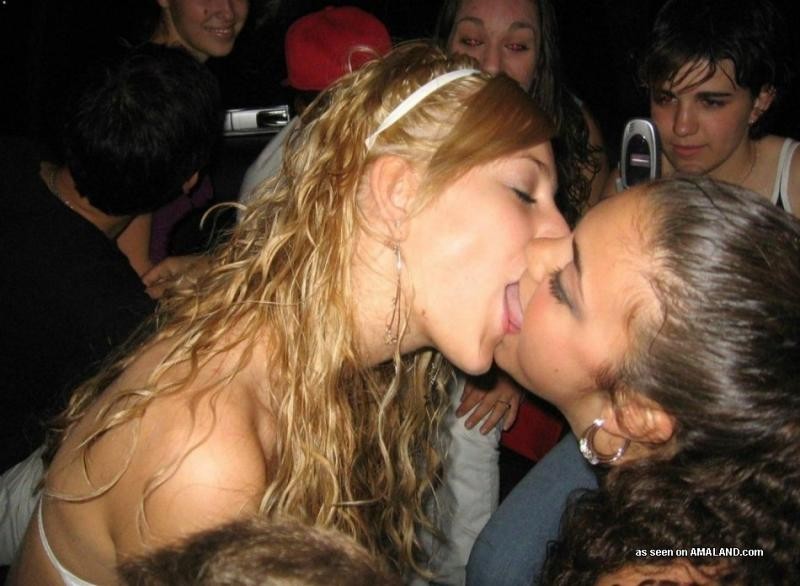 Lovers caught on cam while making out for their pals #77027042