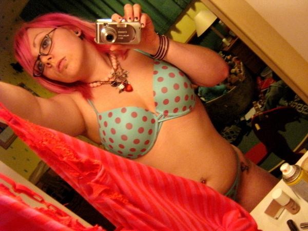 Chubby y tetona amateur joven punk emo novia
 #79092277