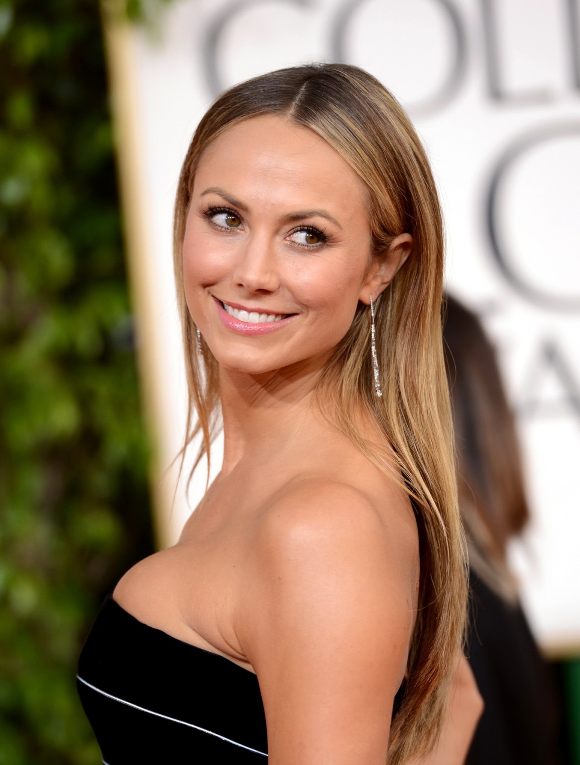 Stacy keibler busty indossando un vestito stretto tubo al 70 ° premio annuale golden globe
 #75243688