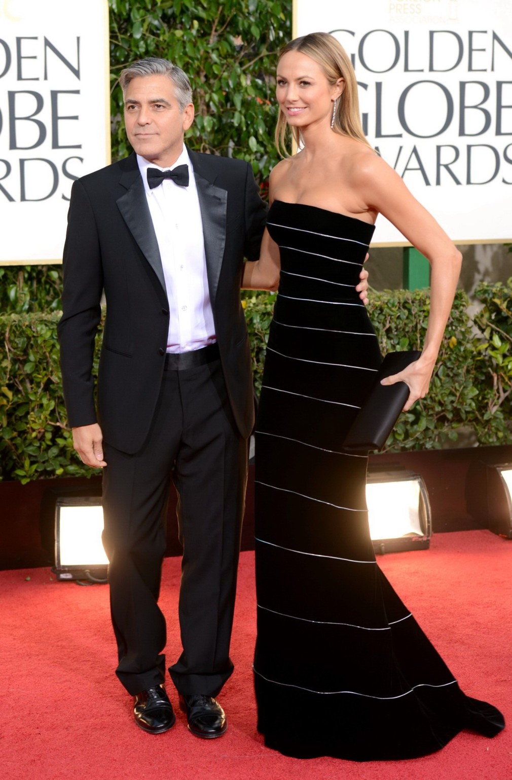 Stacy keibler busty indossando un vestito stretto tubo al 70 ° premio annuale golden globe
 #75243699