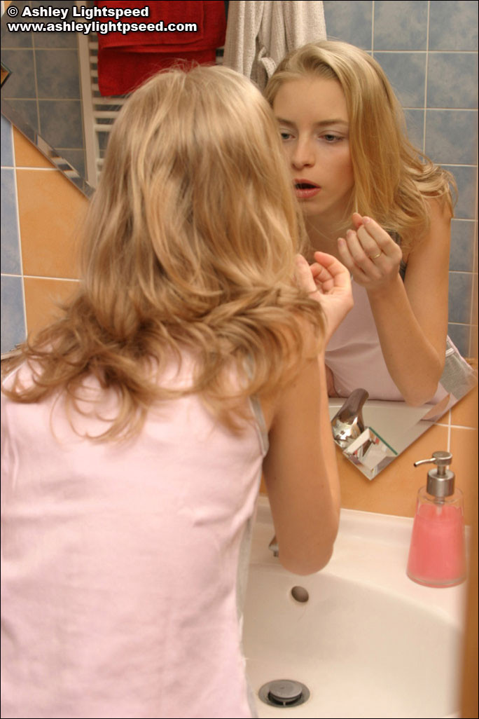 Hot teen ashley lightspeed getting dolled up
 #67759529