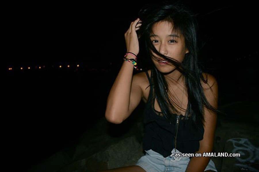 Fotos de amateurs asiáticas sensuales
 #68222441