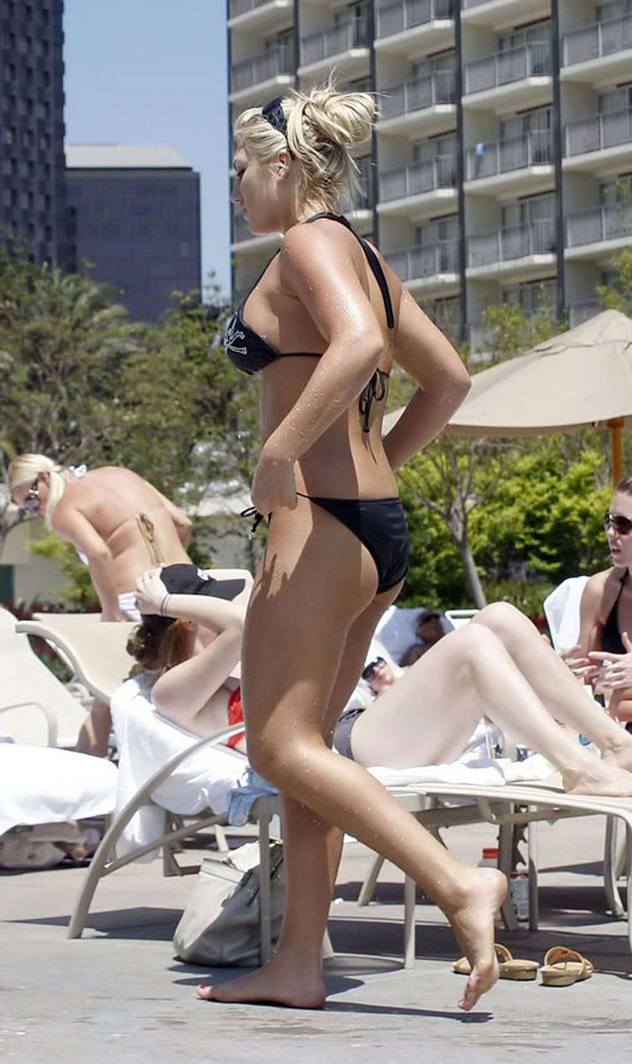 Brooke Hogan esponendo il suo corpo sexy e culo caldo in bikini
 #75351149