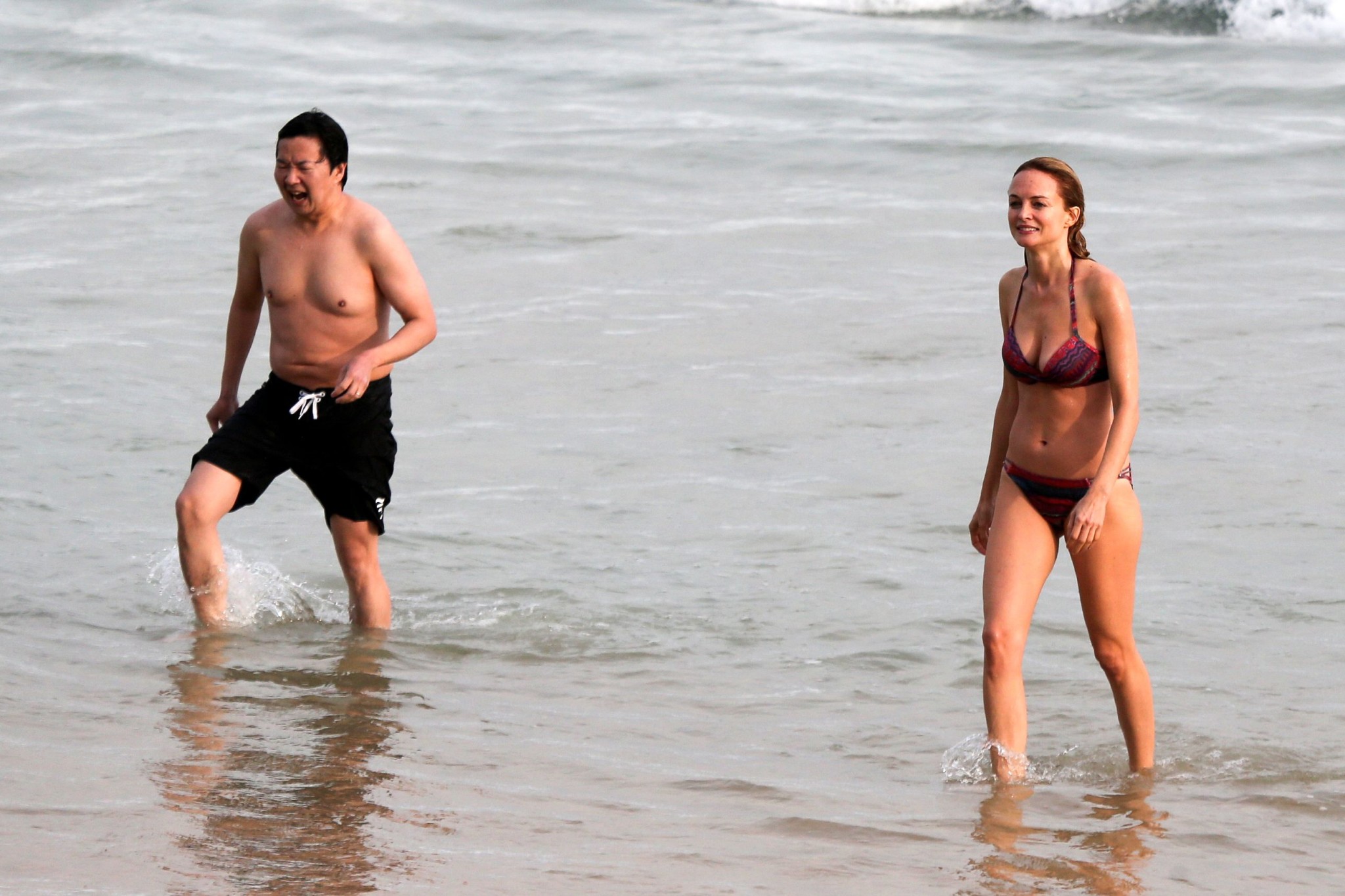 Heather Graham portant un bikini sur une plage de Rio de Janeiro.
 #75230459