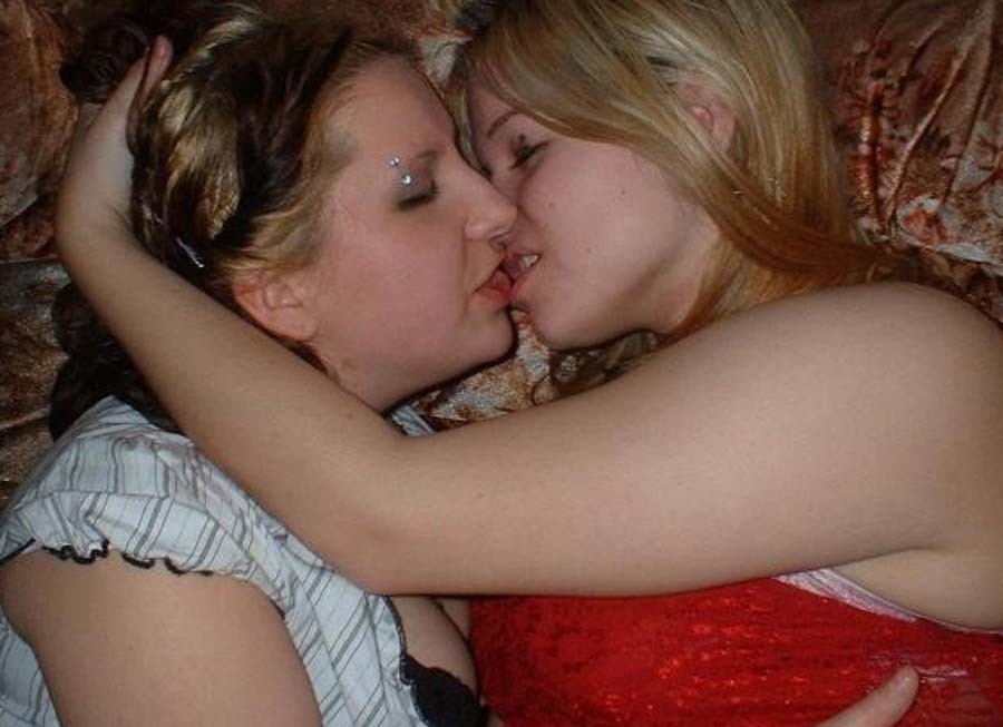 Hot barely legal lesbians making out #70254487