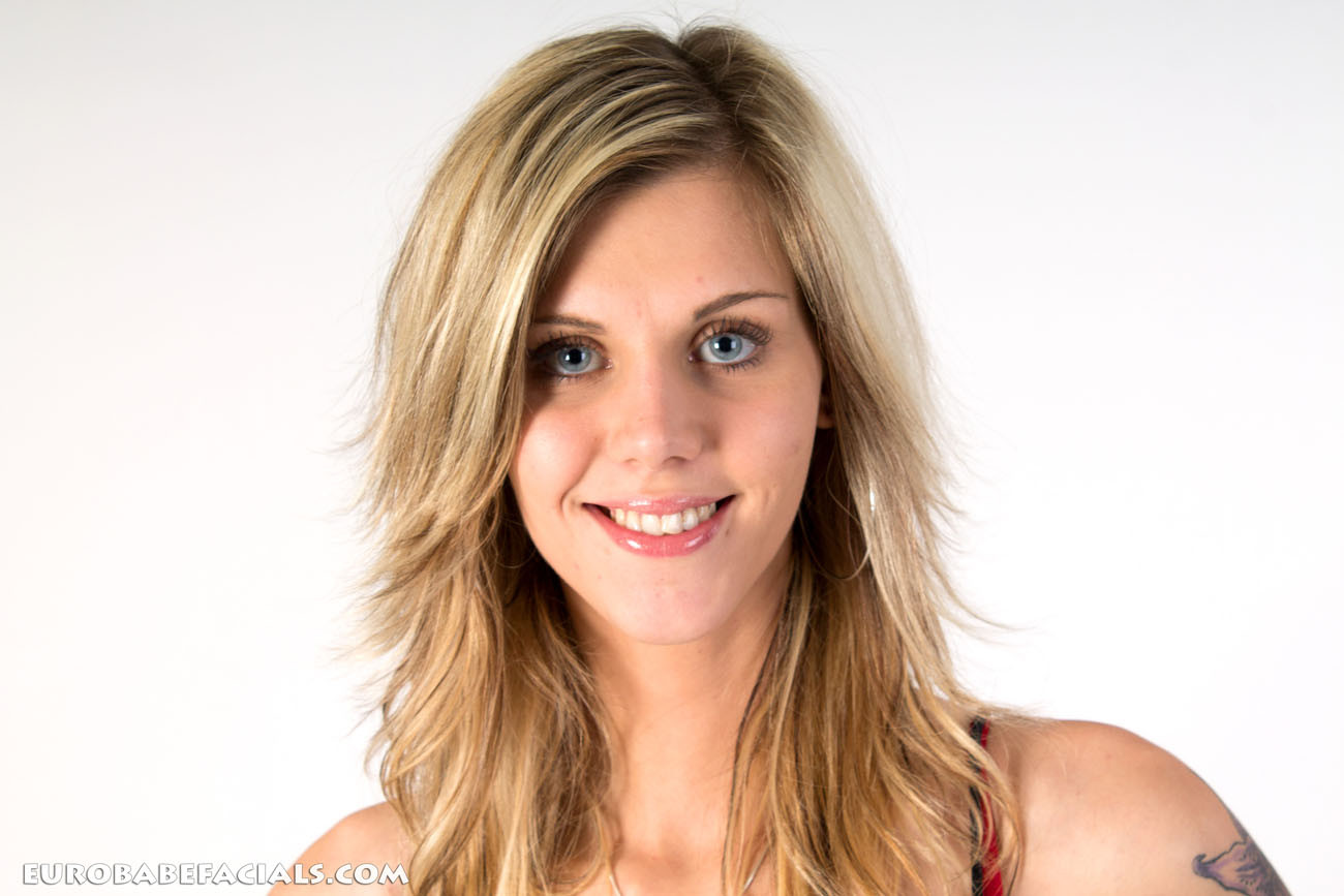 Sindy Vega sieht so hübsch aus mit meiner Spermaladung, die ihr Gesicht bedeckt
 #74367037