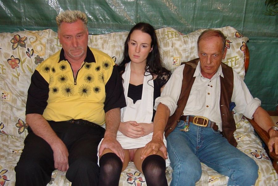 Dos viejos follando con una preciosa adolescente
 #73285555