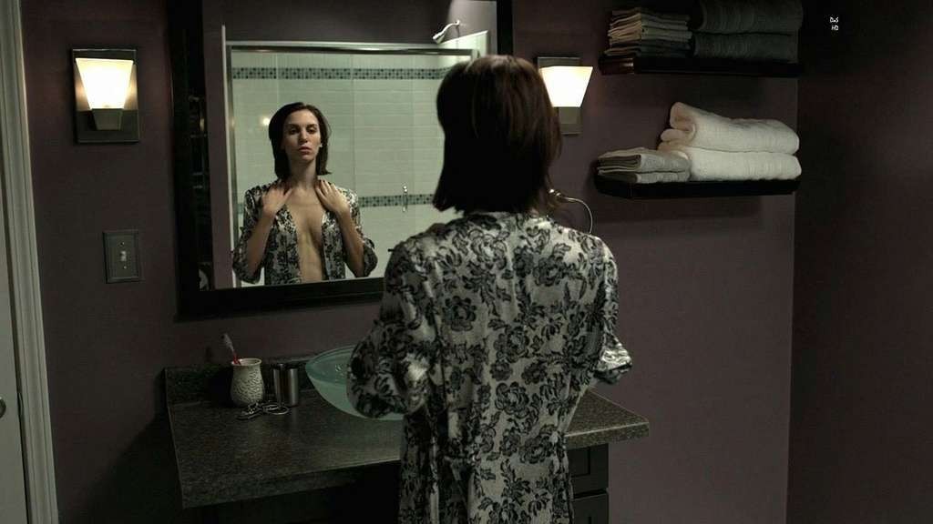 Christy carlson exposant ses beaux gros seins et son super cul dans des scènes de film de nudité
 #75328693