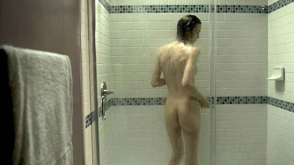 Christy Carlson esponendo le sue belle tette grandi e grande culo in scene di film nudo
 #75328724